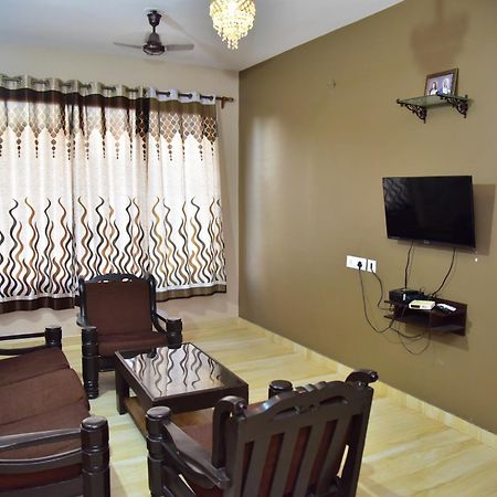 Fieldstone Lovely 2 Bhk Ac Apartment Talaulim Номер фото